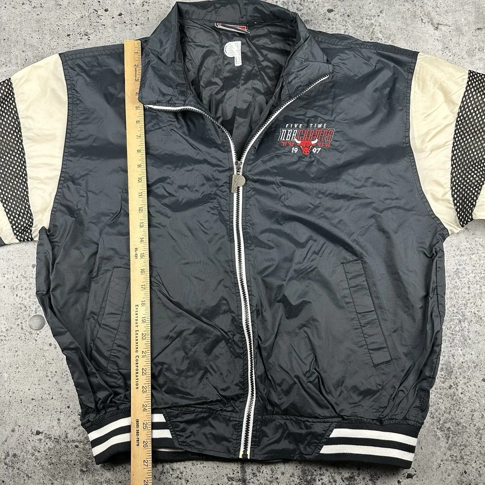 Vintage Chicago Bulls Jacket Mens L Windbreaker NBA Basketball Pro Player 90s - Picture 9 of 10